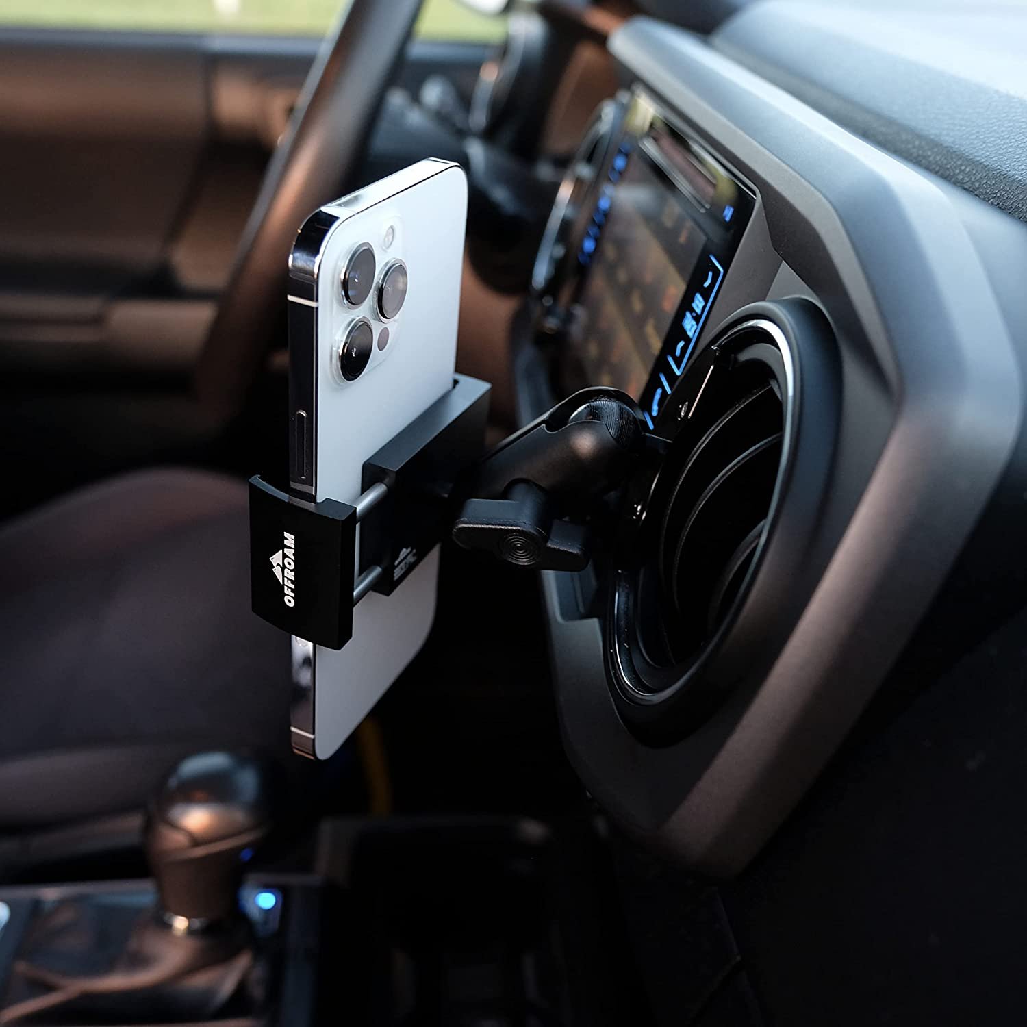 6 Best 3RD Gen Toyota Tacoma Cell Phone Mount [ 2022 ]